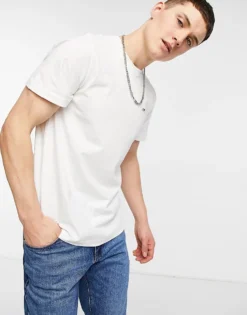 Tommy Jeans Flag Logo T-shirt In White For Men -Tomeans Store 20425812 3