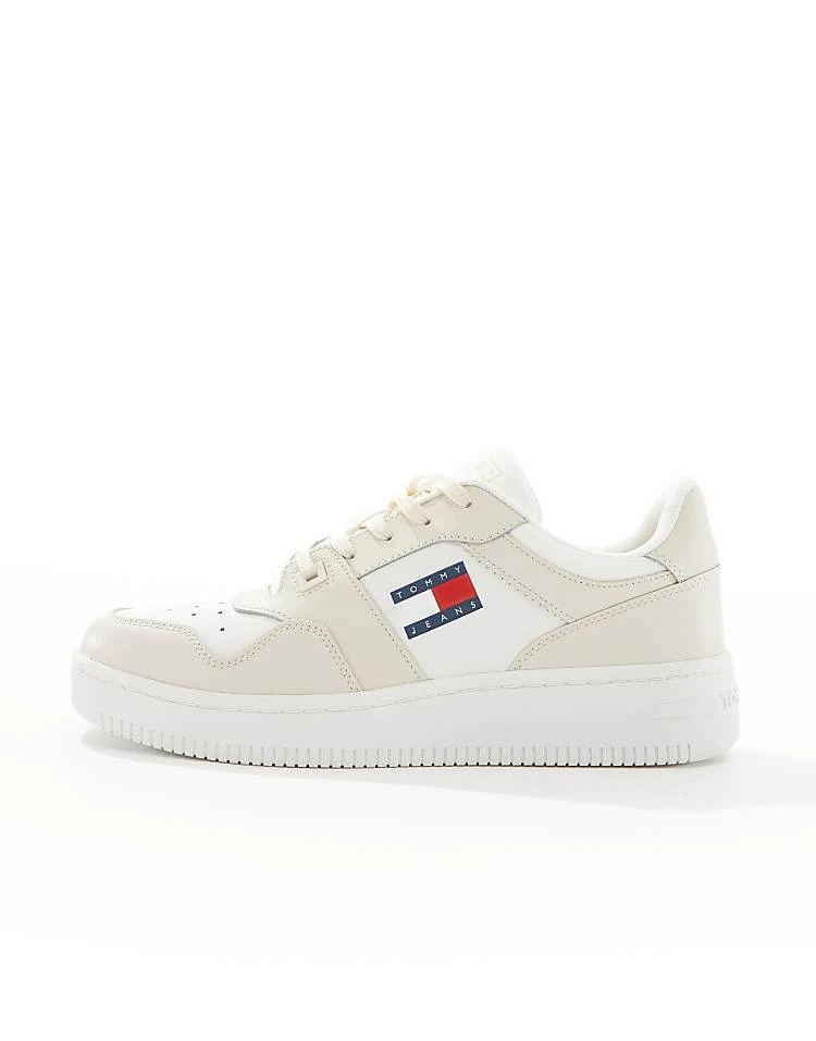 Tommy Jeans Retro Basket Essential Trainers In Off White For Men Newsprint 2 Tommy Jeans Retro Basket Essential Trainers In Off White For Men Newsprint - Image 2