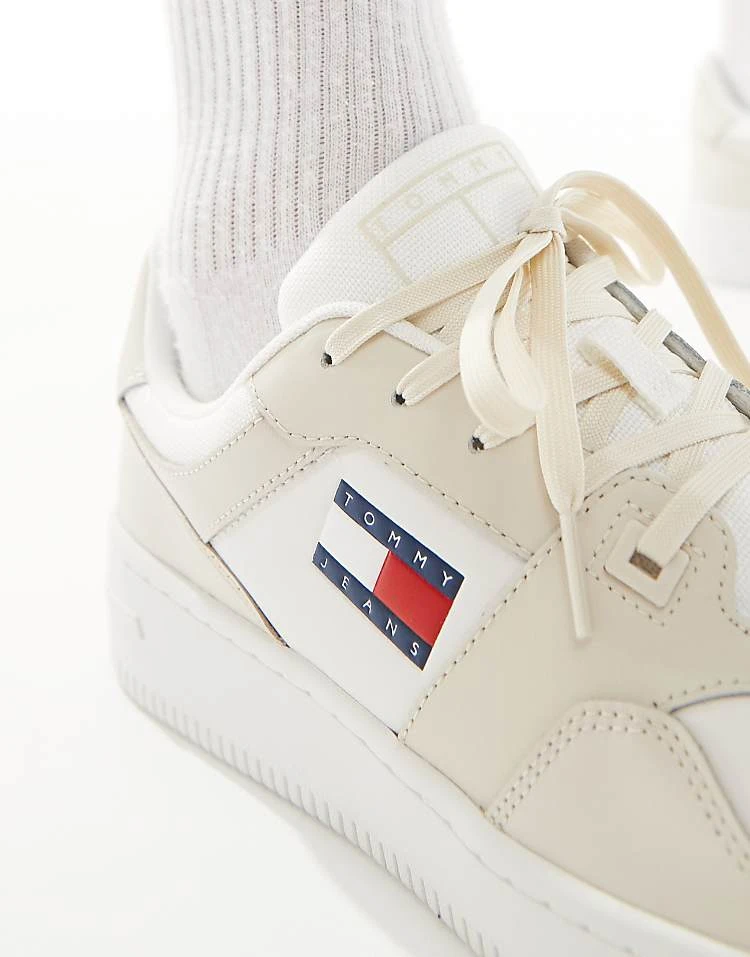 Tommy Jeans Retro Basket Essential Trainers In Off White For Men Newsprint 4 Tommy Jeans Retro Basket Essential Trainers In Off White For Men Newsprint - Image 4