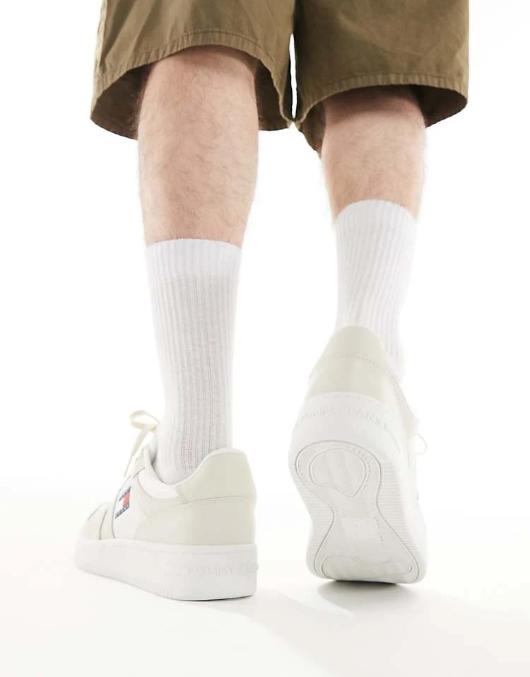 Tommy Jeans Retro Basket Essential Trainers In Off White For Men Newsprint 5 Tommy Jeans Retro Basket Essential Trainers In Off White For Men Newsprint - Image 5