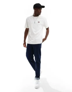 Tommy Jeans Badge Logo T-shirt In White For Men Ancient White -Tomeans Store 206379401 1 ancientwhite 1