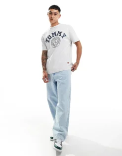 Tommy Jeans Vintage Arch T-shirt In Grey For Men Silver Grey