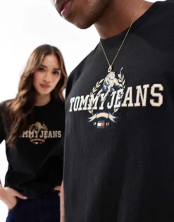 Tommy Jeans Unisex Varsity Graphic T-shirt In Black For Unisex -Tomeans Store 207750804 3