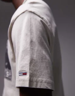 Tommy Jeans Large Paisley Flag T-shirt In Off White And Black For Men Newsprint -Tomeans Store 207794929 4