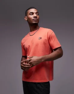 Tommy Jeans Regular Badge Logo T-shirt In Red For Men Bright Vermillion