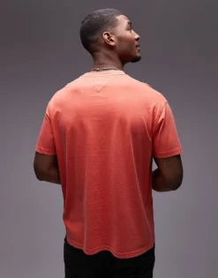 Tommy Jeans Regular Badge Logo T-shirt In Red For Men Bright Vermillion -Tomeans Store 207795007 3